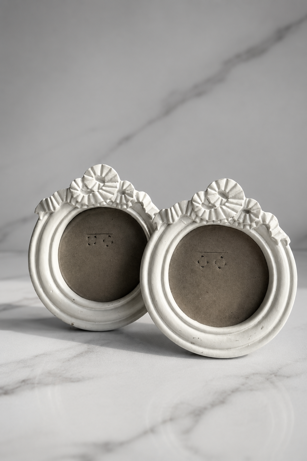 Little White Floral Oval Picture Frames Set of 2 Shabby Chic Cottage