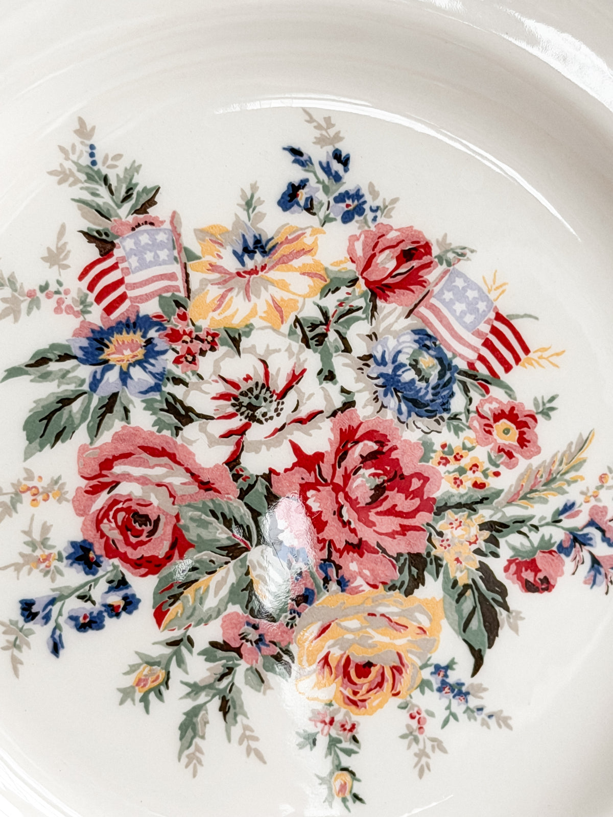 Ralph Lauren Dylan’s Grove Wedgwood 8” Plate Patriotic Floral Made in England
