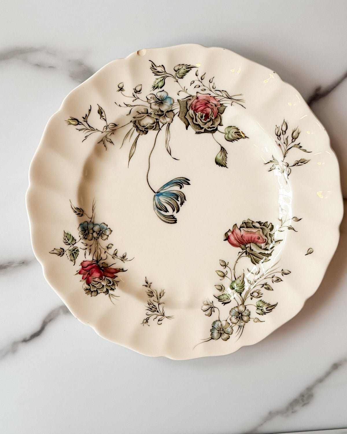 Vintage Johnson Brothers Day in June Multicolor Dinner Plate Floral Made in England 10”