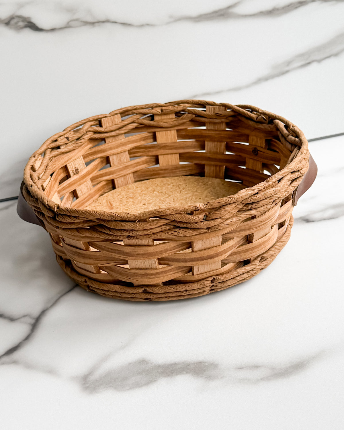 Vintage Woven Pyrex Casserole Basket Holder with Handles 10” Round