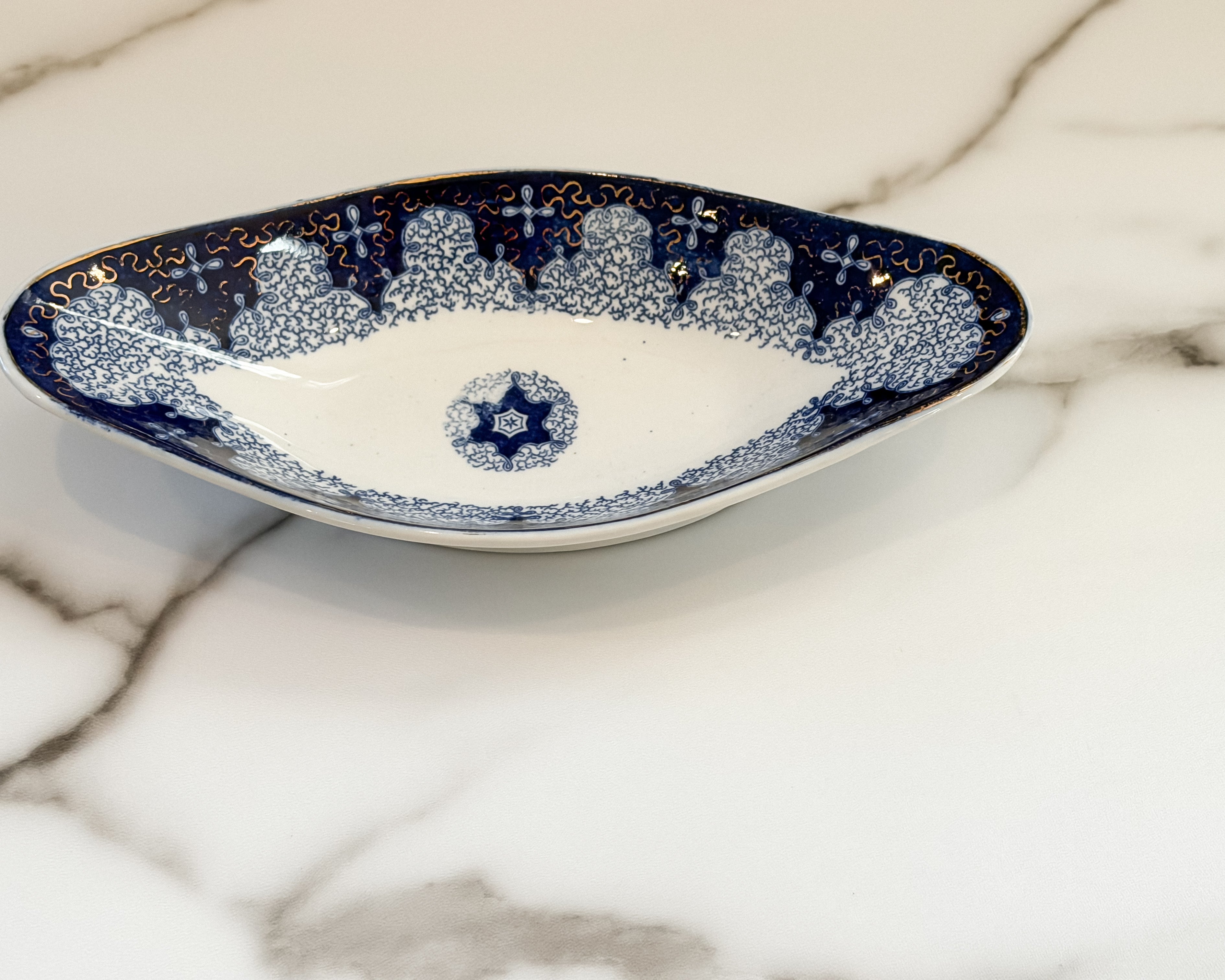 Antique German Flow Blue Persian Moss Serving Dishes with Gold Trim – Blue & White China – Set of 2