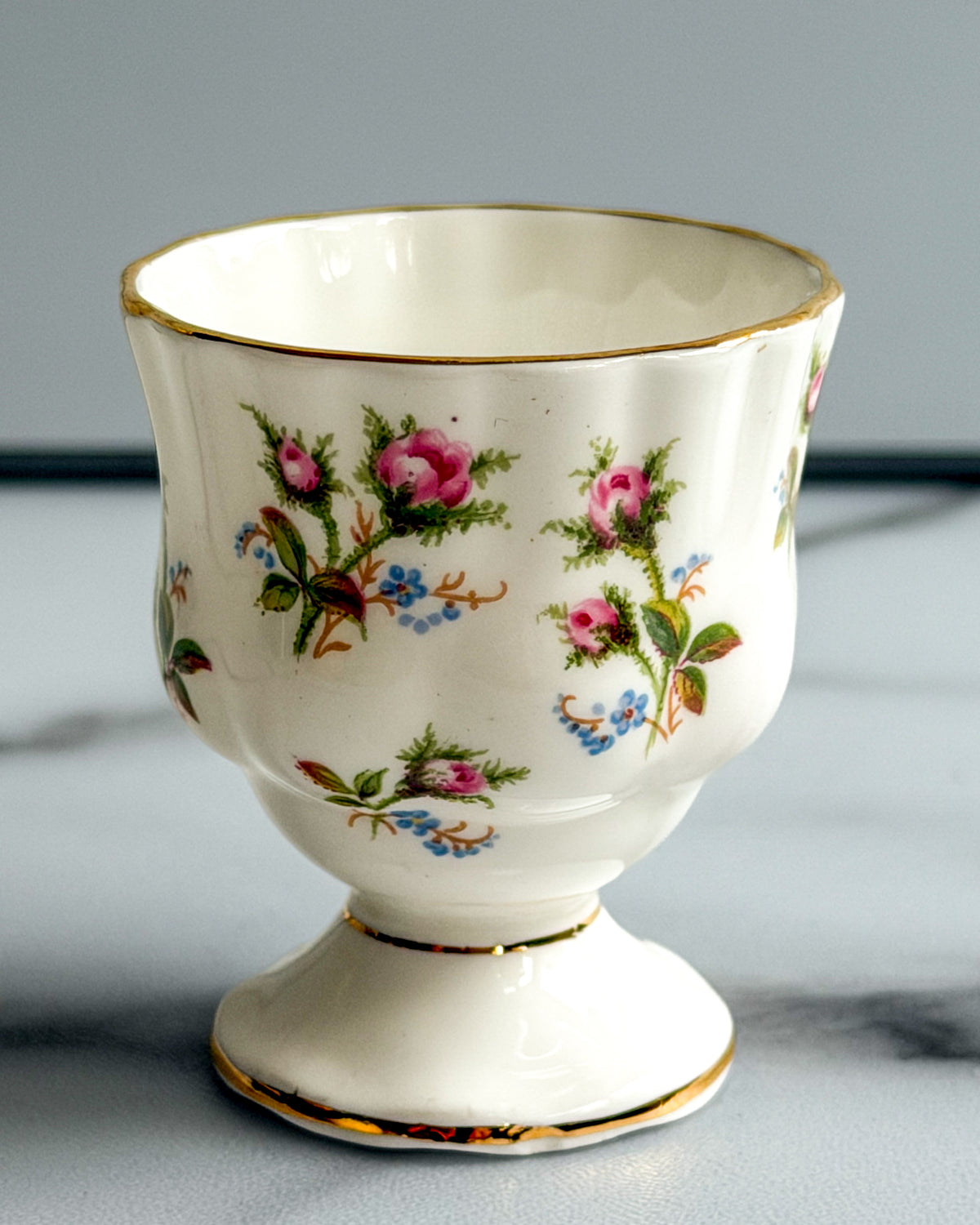 Vintage Royal Albert Winsome Bone China Footed Egg Cup Pink Roses Gold Trim England