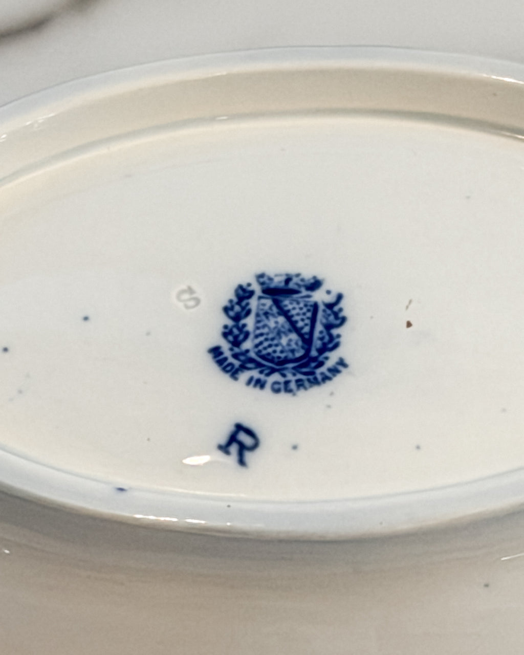 Antique German Flow Blue Persian Moss Serving Dishes with Gold Trim – Blue & White China – Set of 2