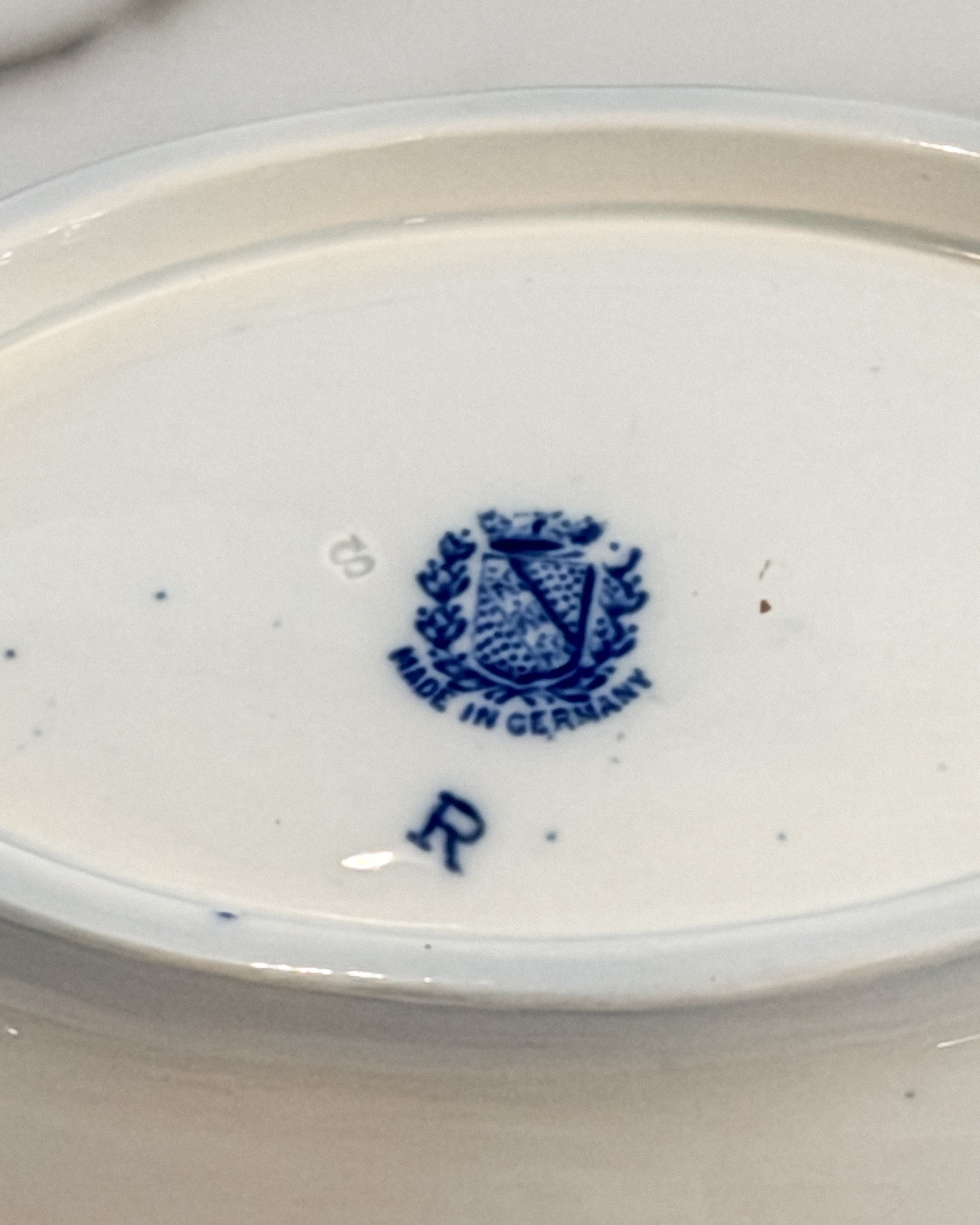 Antique German Flow Blue Persian Moss Serving Dishes with Gold Trim – Blue & White China – Set of 2