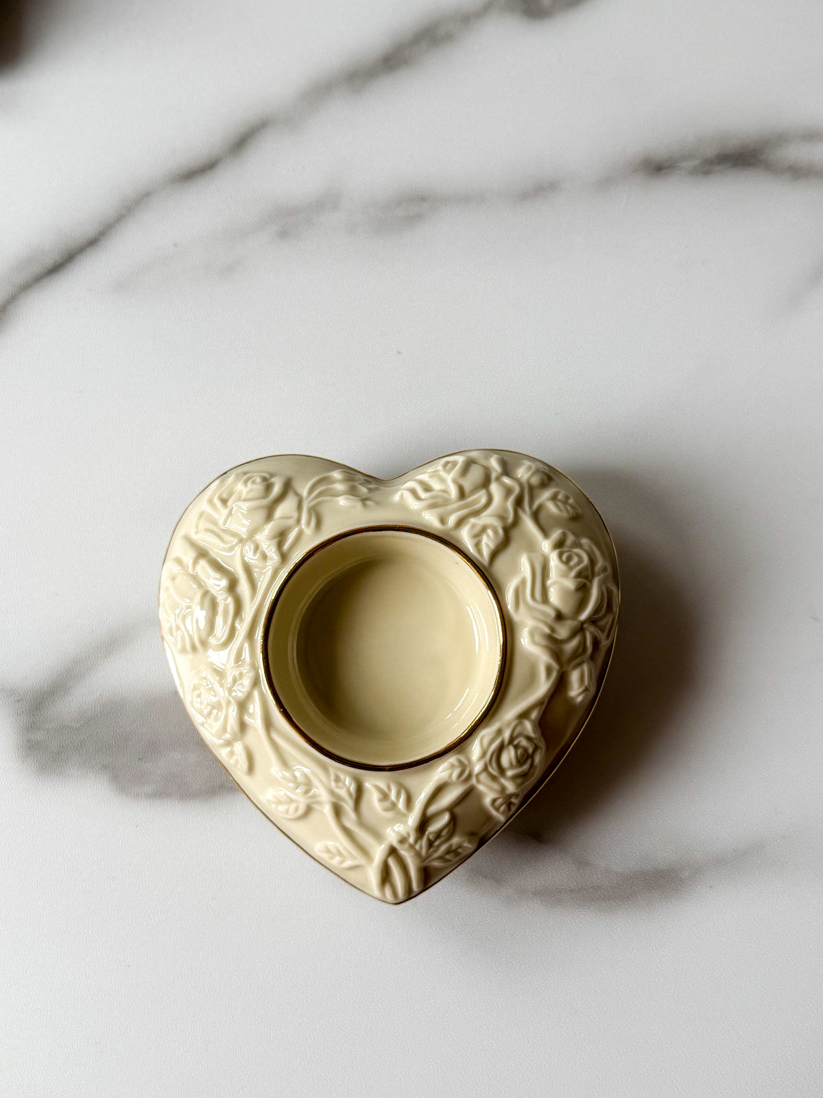 2005 Lenox Heart Votive Tea Light Candle Holder Embossed Roses & Gold Trim