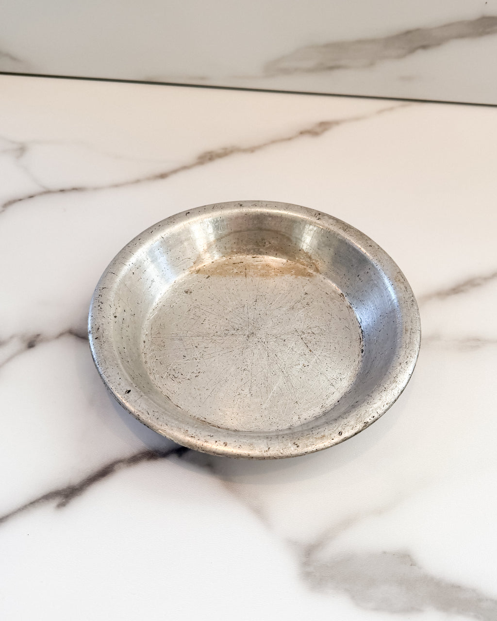 Vintage Wear-Ever No. 279 Aluminum Pan Made in USA Small Round Baking Pan Primitive Kitchen Decor
