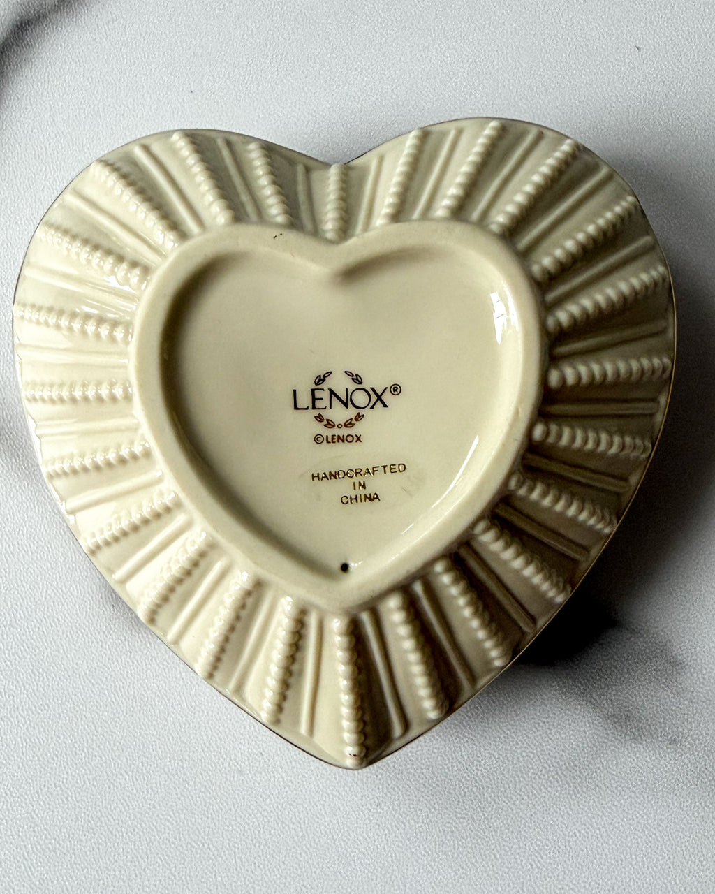 2005 Lenox Heart Votive Tea Light Candle Holder Embossed Roses & Gold Trim