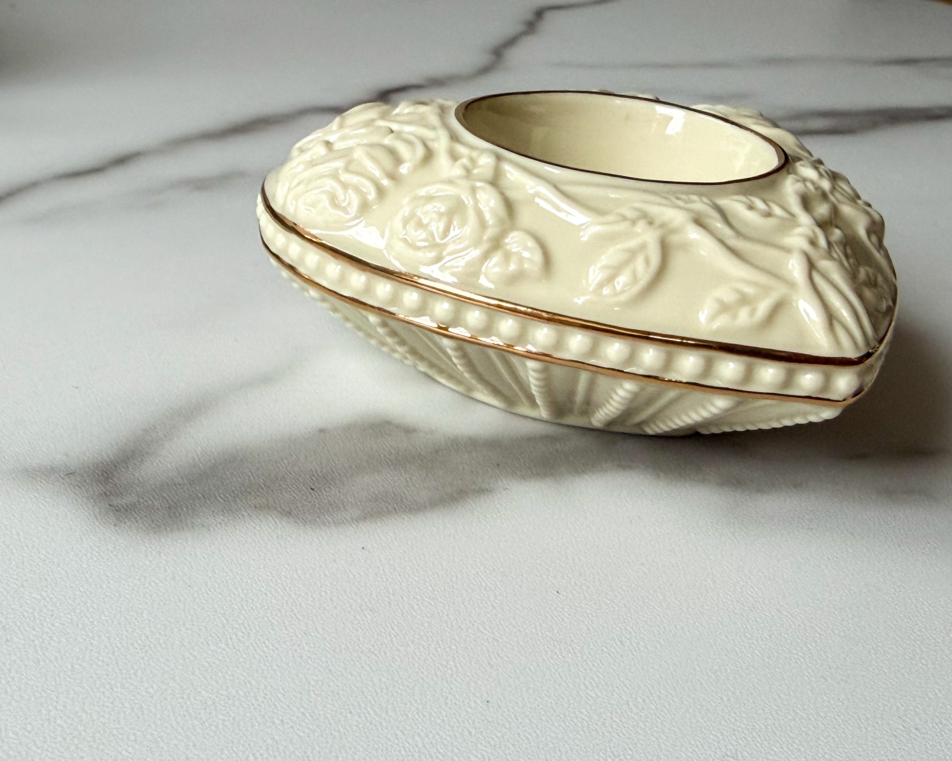 2005 Lenox Heart Votive Tea Light Candle Holder Embossed Roses & Gold Trim