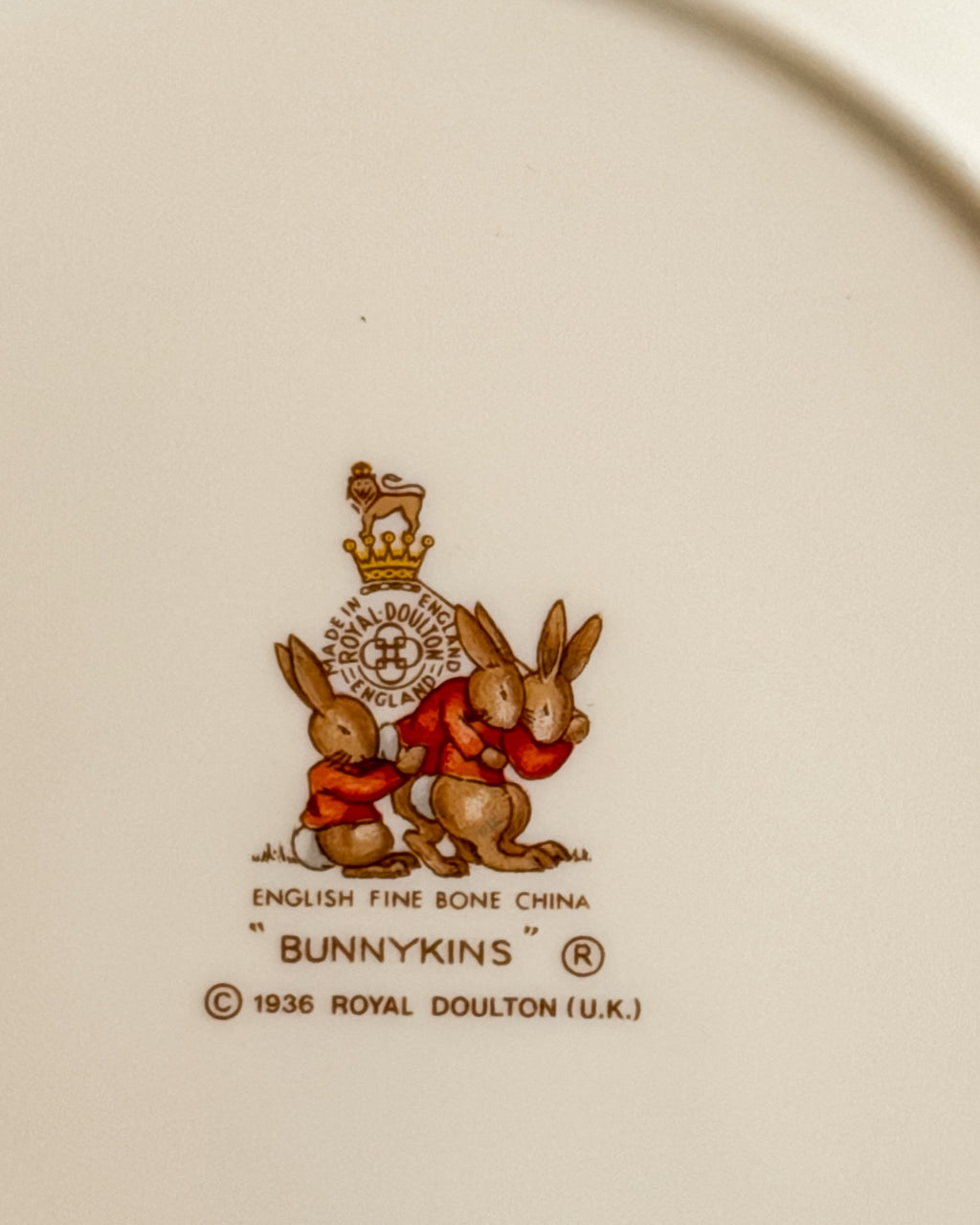 Vintage Royal Doulton Bunnykins Artist Plate English Fine Bone China Made in England 8”