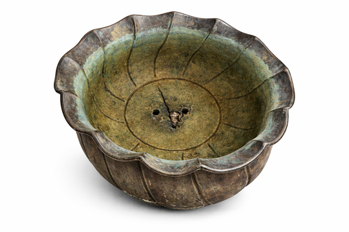 Antique Scalloped Decorative Planter