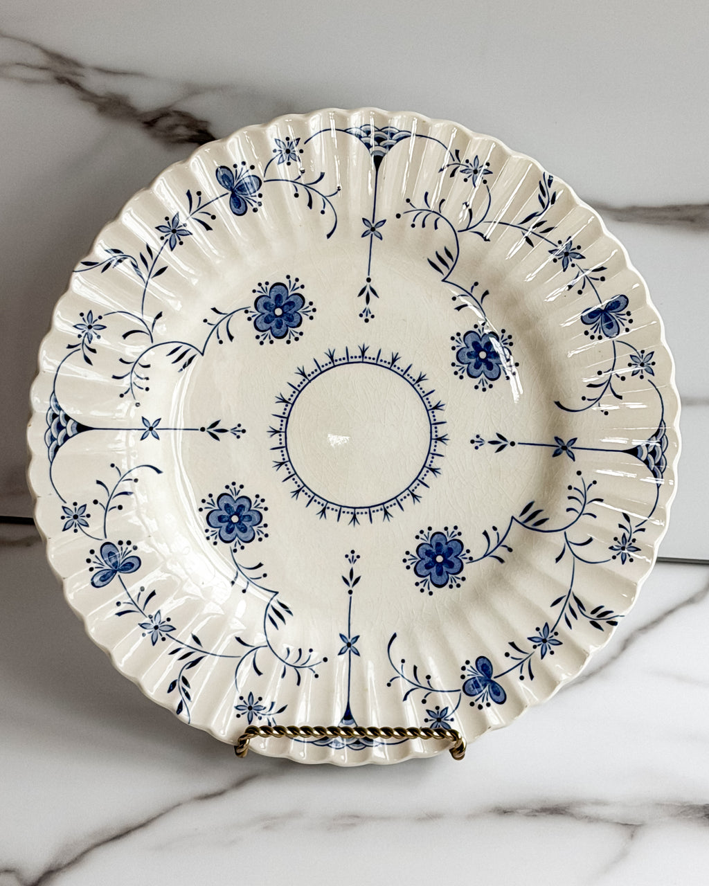 Vintage J&G Meakin Scandia Blue Floral Hand-Engraved English Ironstone Plate